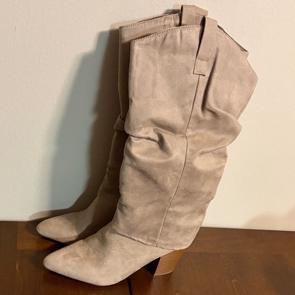 SO Women's Taupe Suede Heeled Boots